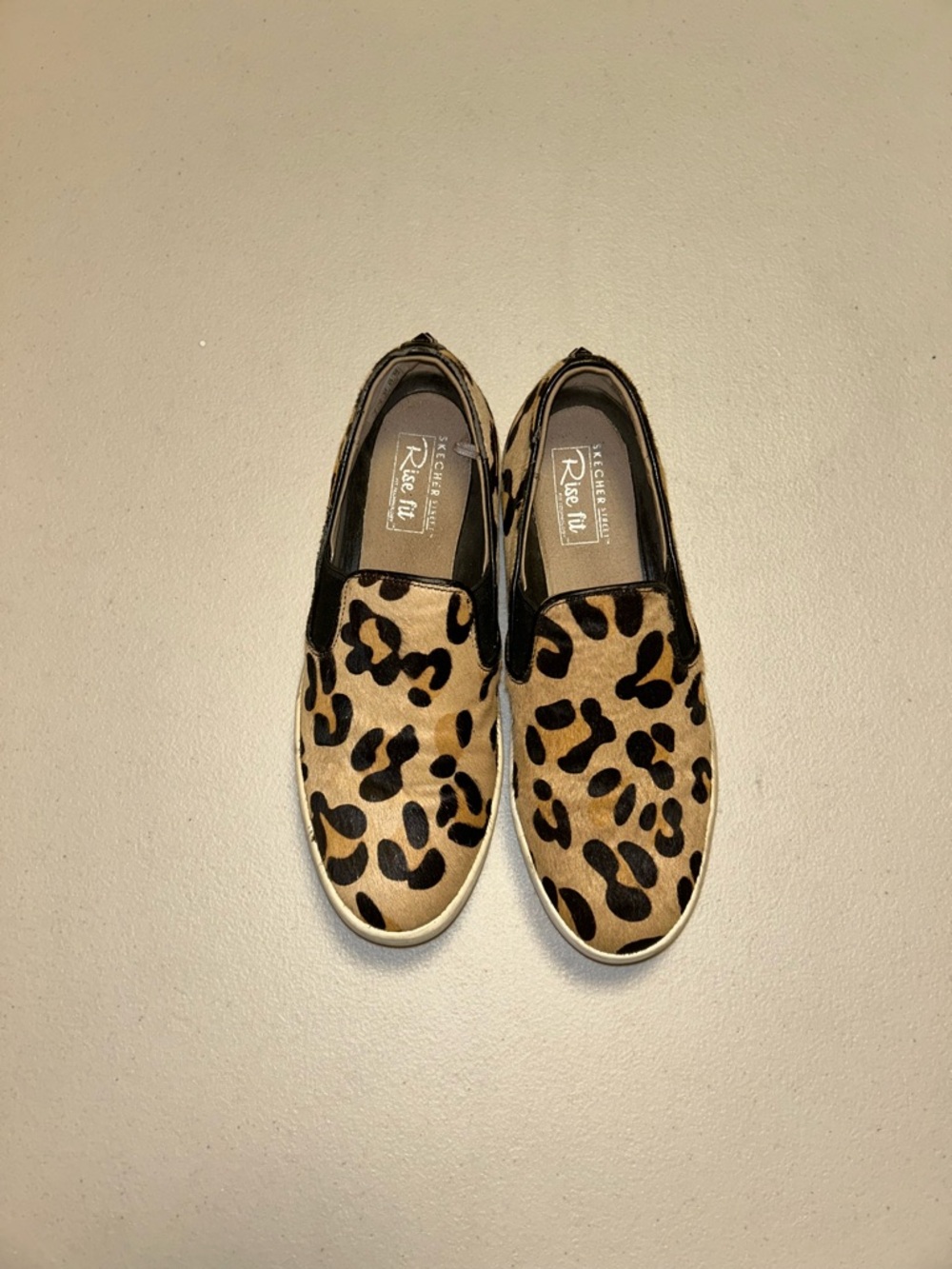 Sketchers Rise Fit Leopard Print Slip-On Platforms - Tan & Black - Women’s Size